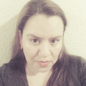 Meet your Posher, Alicia